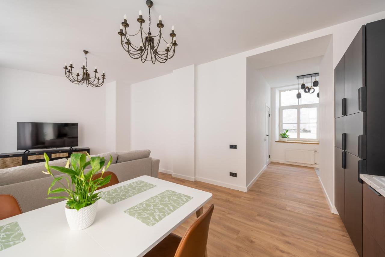 Spacious 1-Bedroom Apartment In The Heart Of Old Town Riga Bagian luar foto